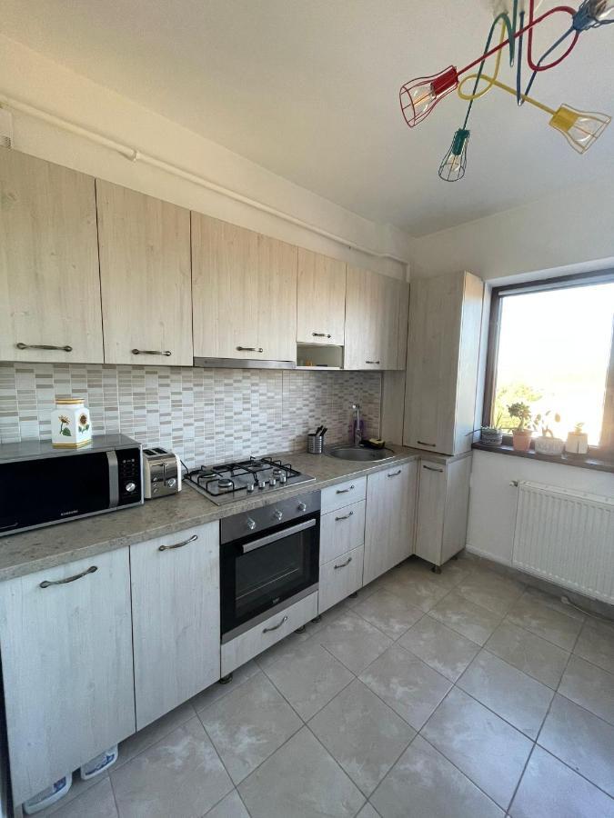 Cozy Apartment - Near Airport And Palas Mall Iasi Exterior foto