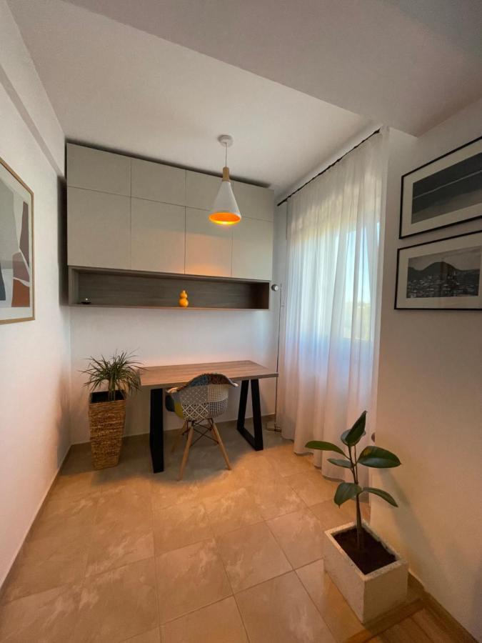 Cozy Apartment - Near Airport And Palas Mall Iasi Exterior foto